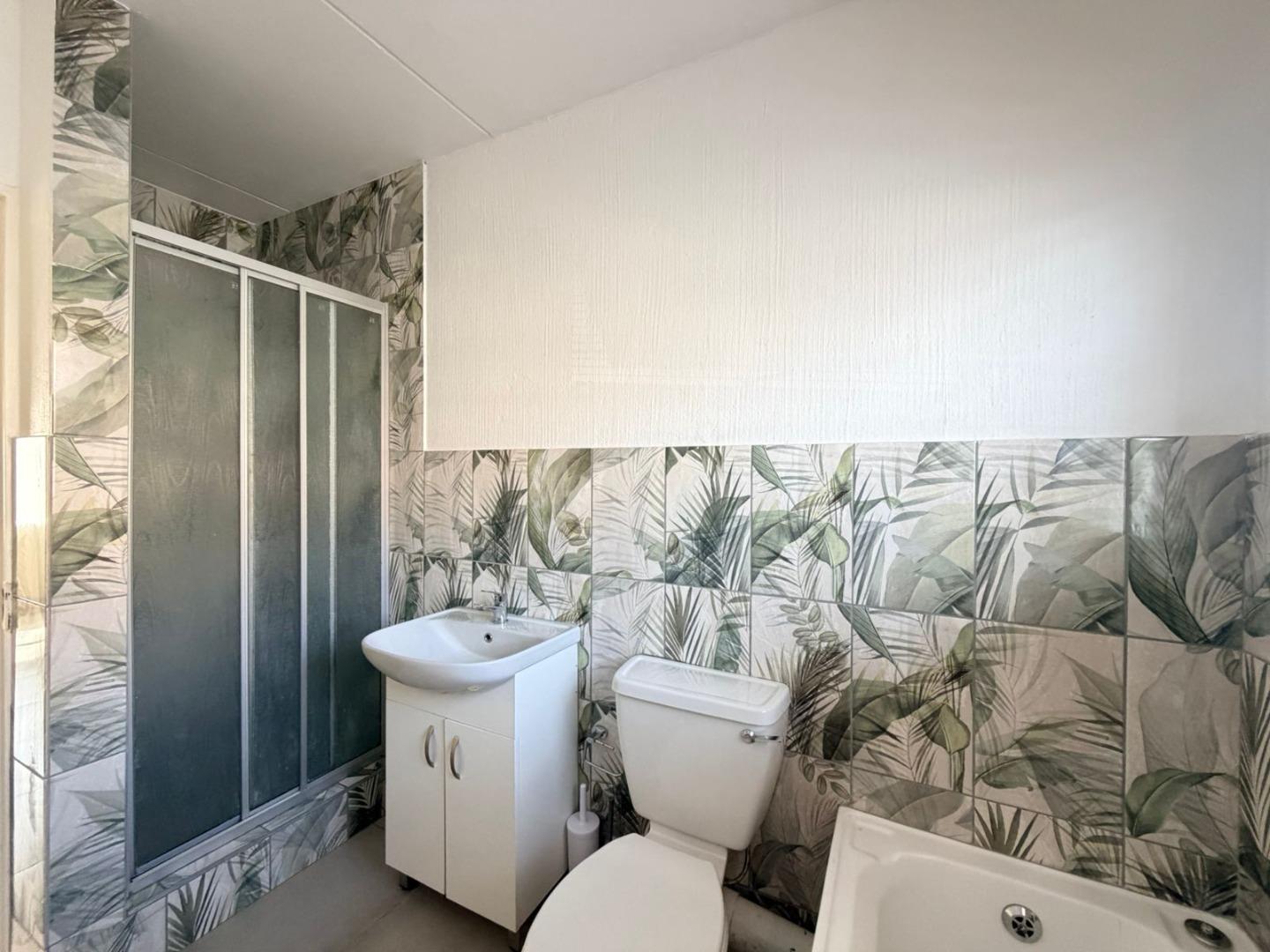 766004_bathroom3_zanele.jpg