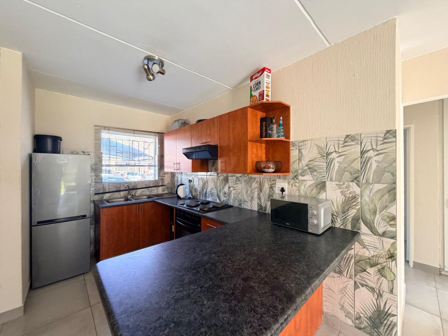 766004_kitchen_5_zanele.jpg