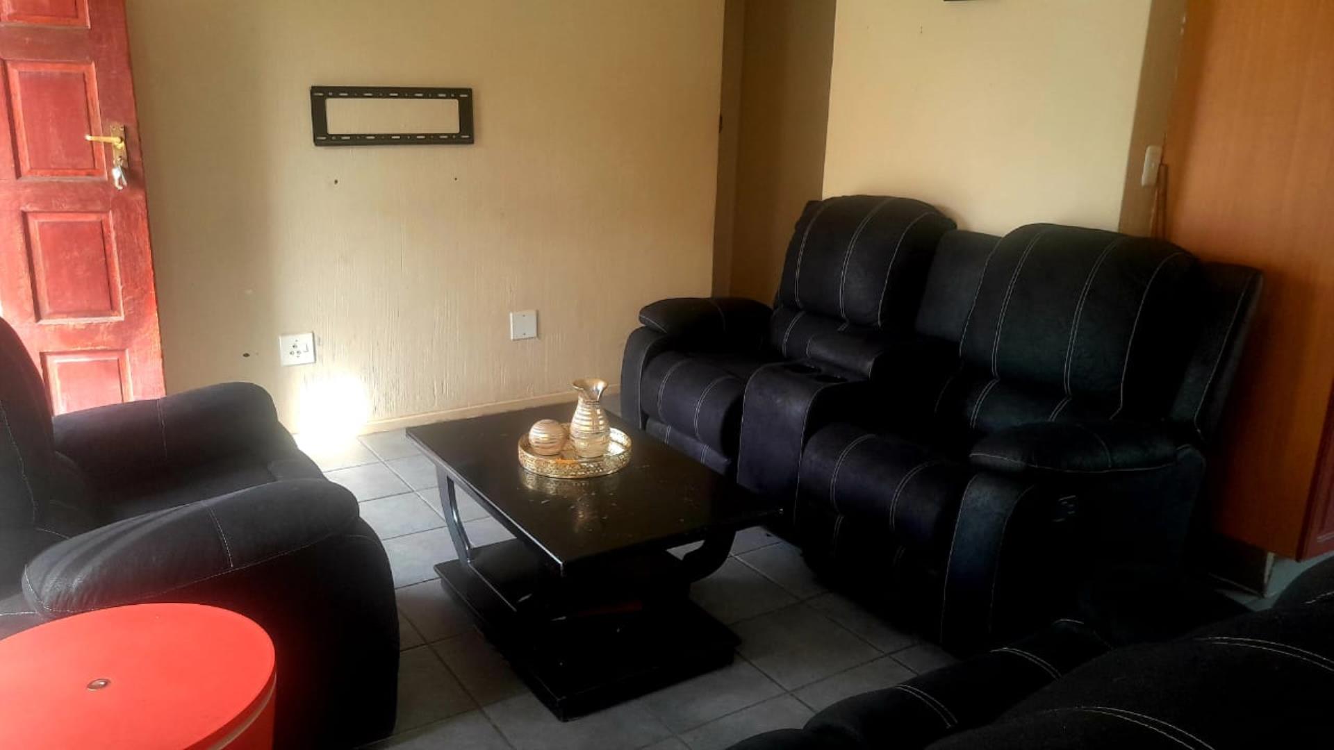 766212_19_Aerocity_lounge3.jpeg