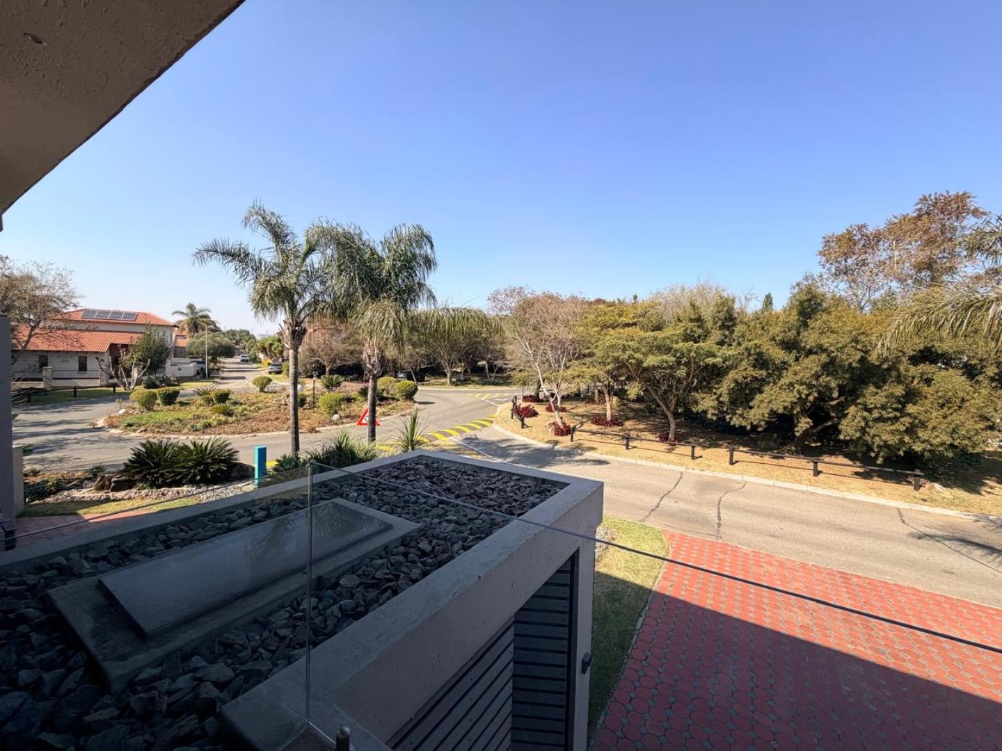 766528_297_Bushwillow_Front_Enterance.JPG