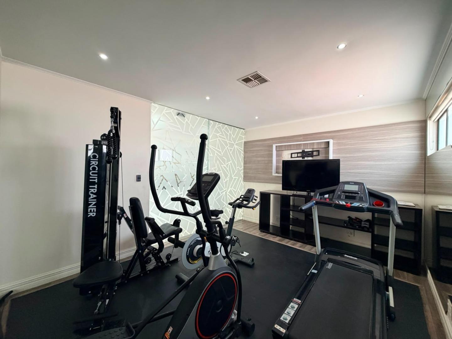 766528_297_Bushwillow_Gym2.jpg
