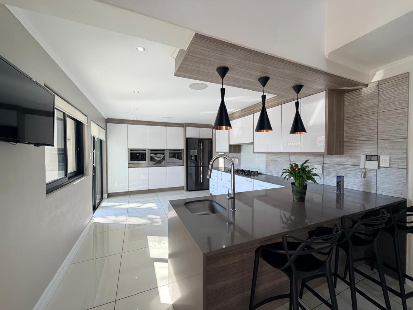 766528_297_Bushwillow_Kitchen_Chairs2.JPG