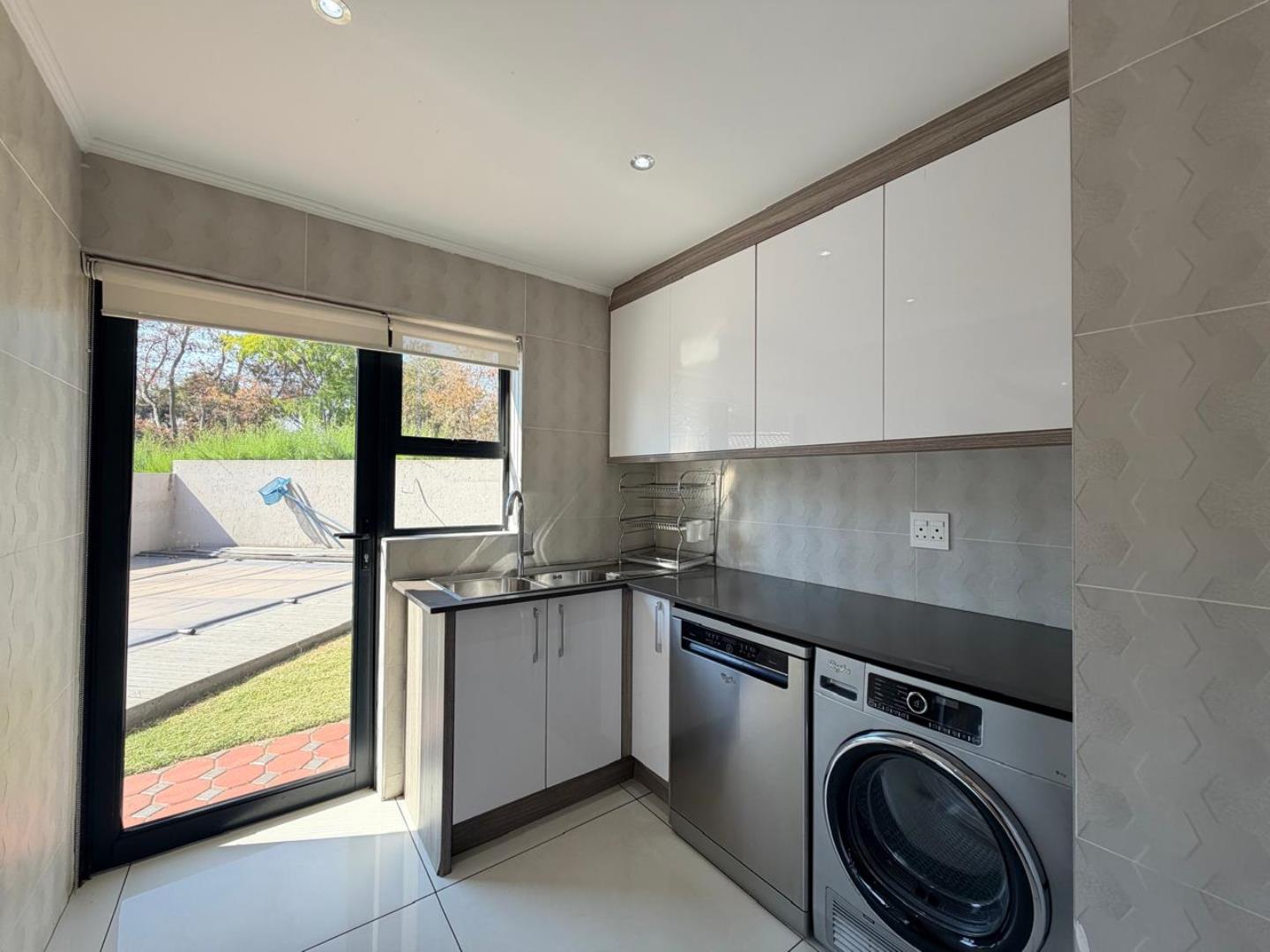 766528_297_Bushwillow_Kitchen_Pantry.JPG
