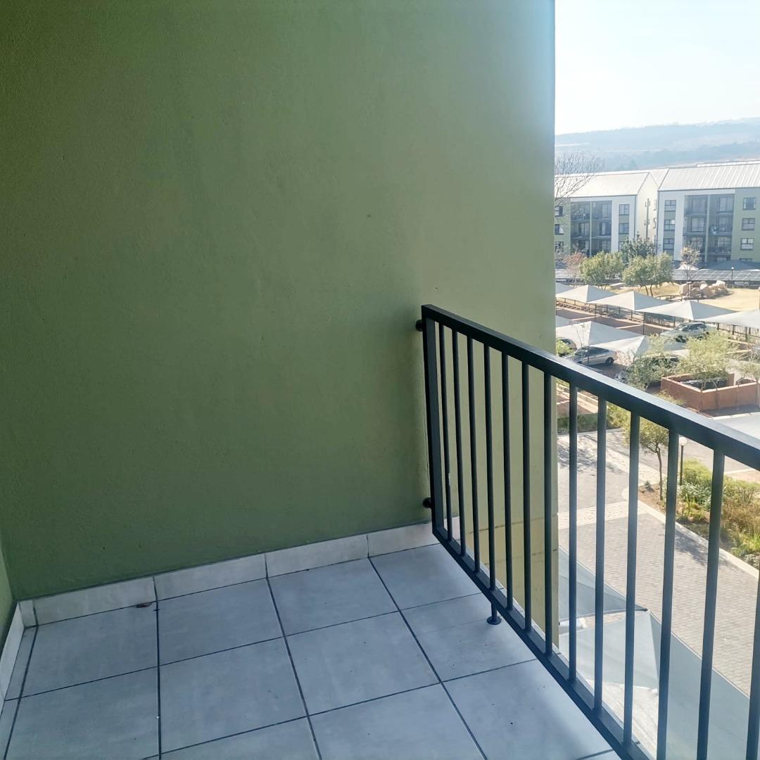768736_506_Greenlee_Balcony3.jpg