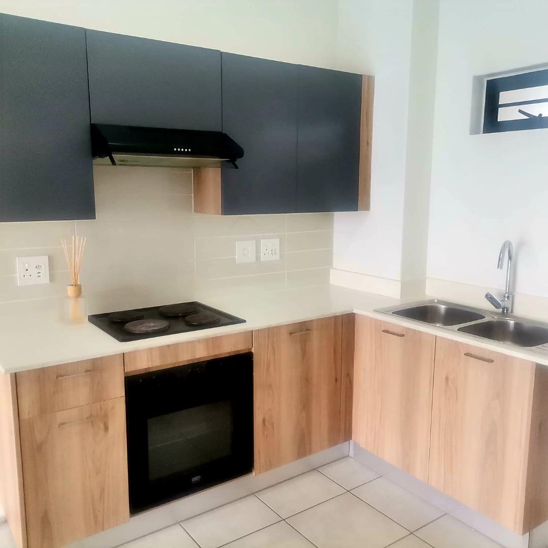 768736_506_Greenlee_Kitchen.jpg