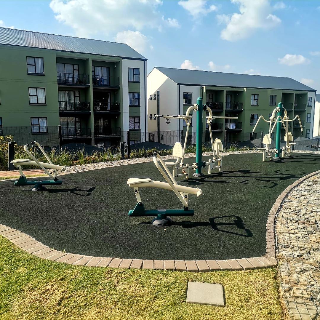 768807_Greenlee_outdoor_Gym2.jpg