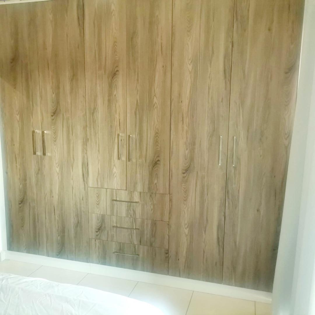 769153_129_Hilton_Bedroom_Cupboards3.jpg
