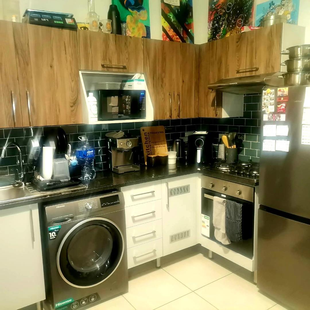 769153_129_Hilton_Kitchen.jpg