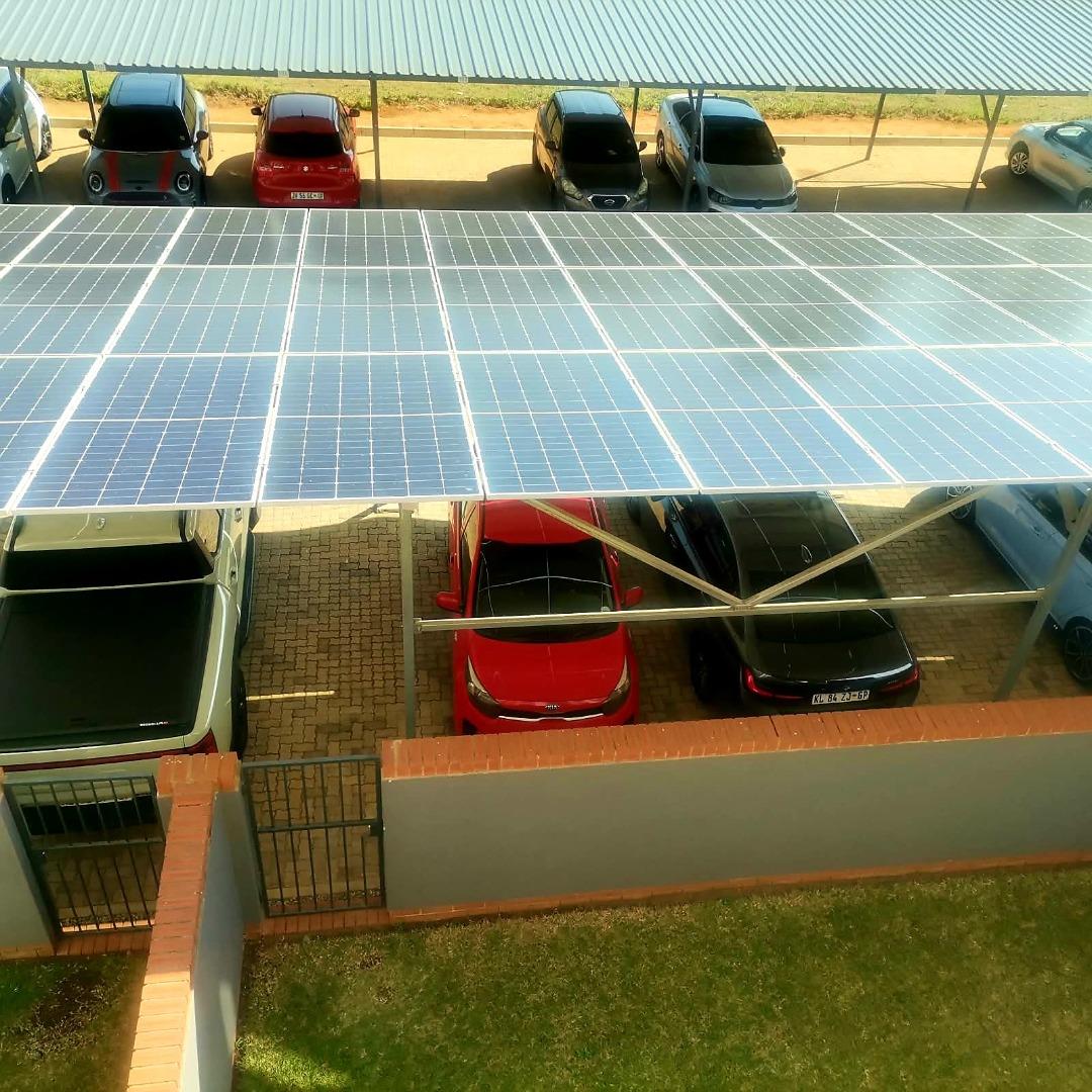 769153_129_Hilton_Parking_Solar.jpg