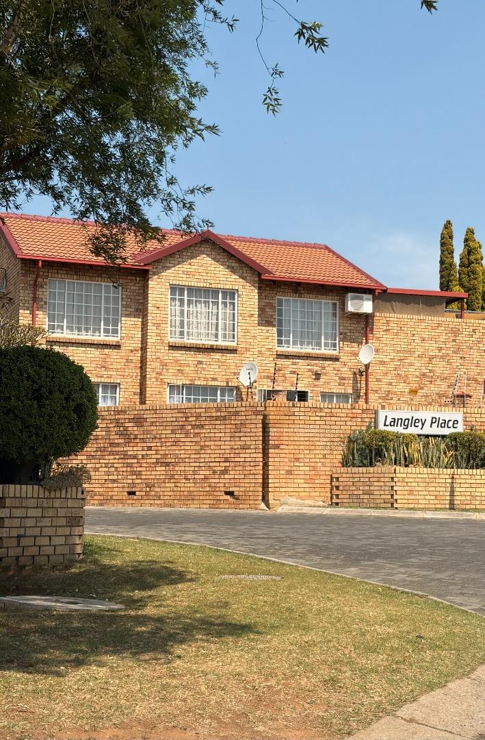 2 Bedroom Simplex for Sale - Gauteng