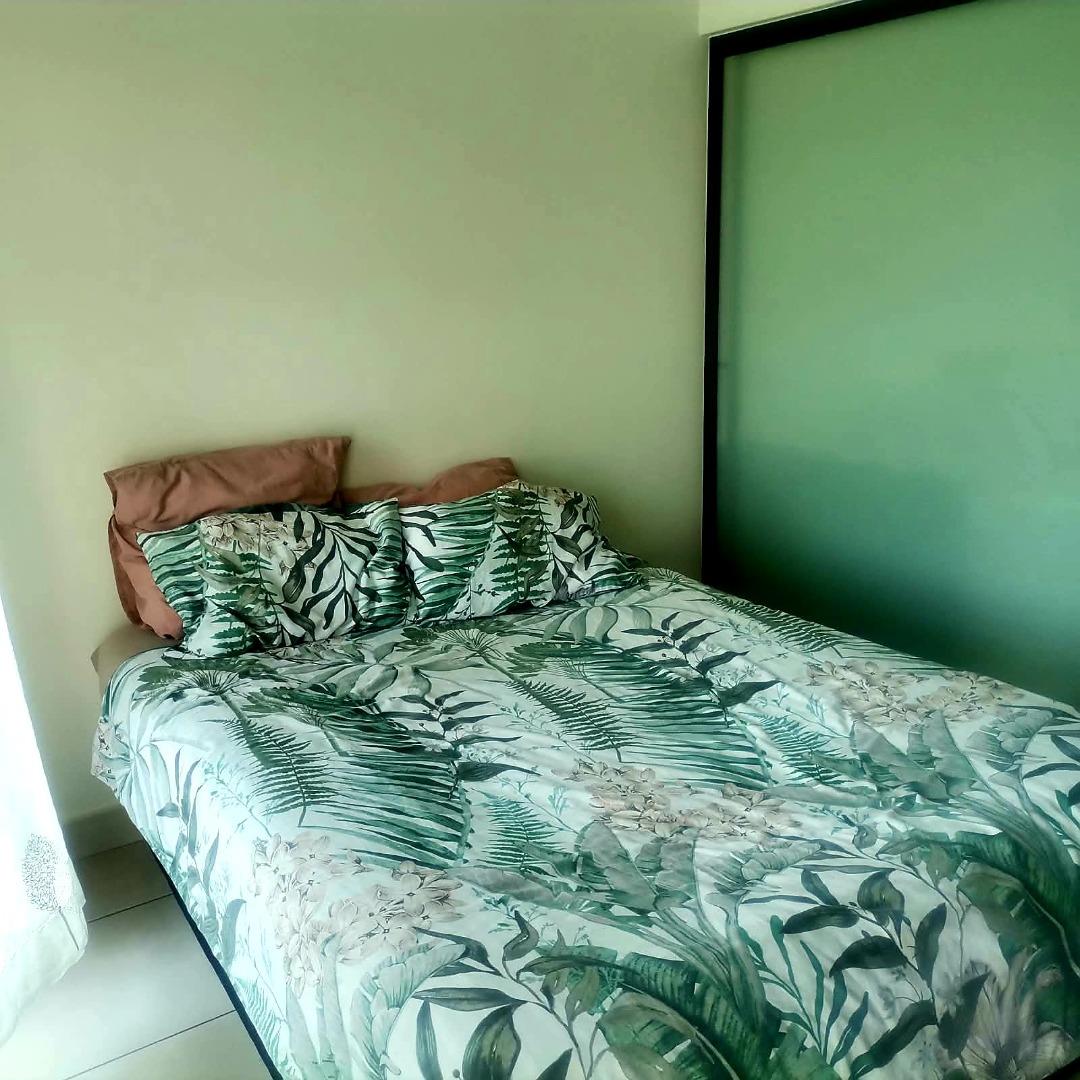 769173_119_Hilton_Bedroom_.jpg