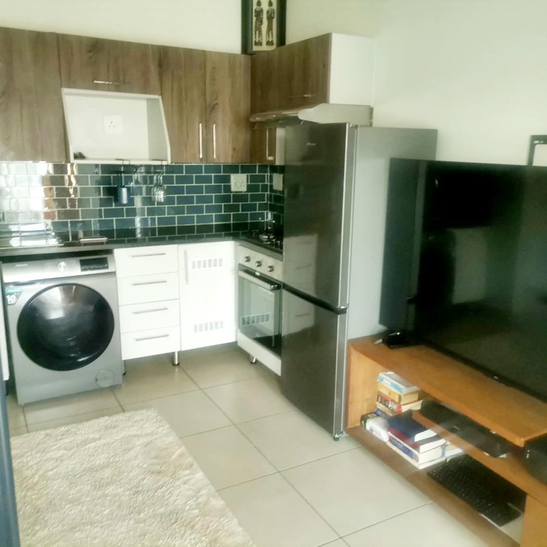769173_119_Hiton_Kitchen.jpg