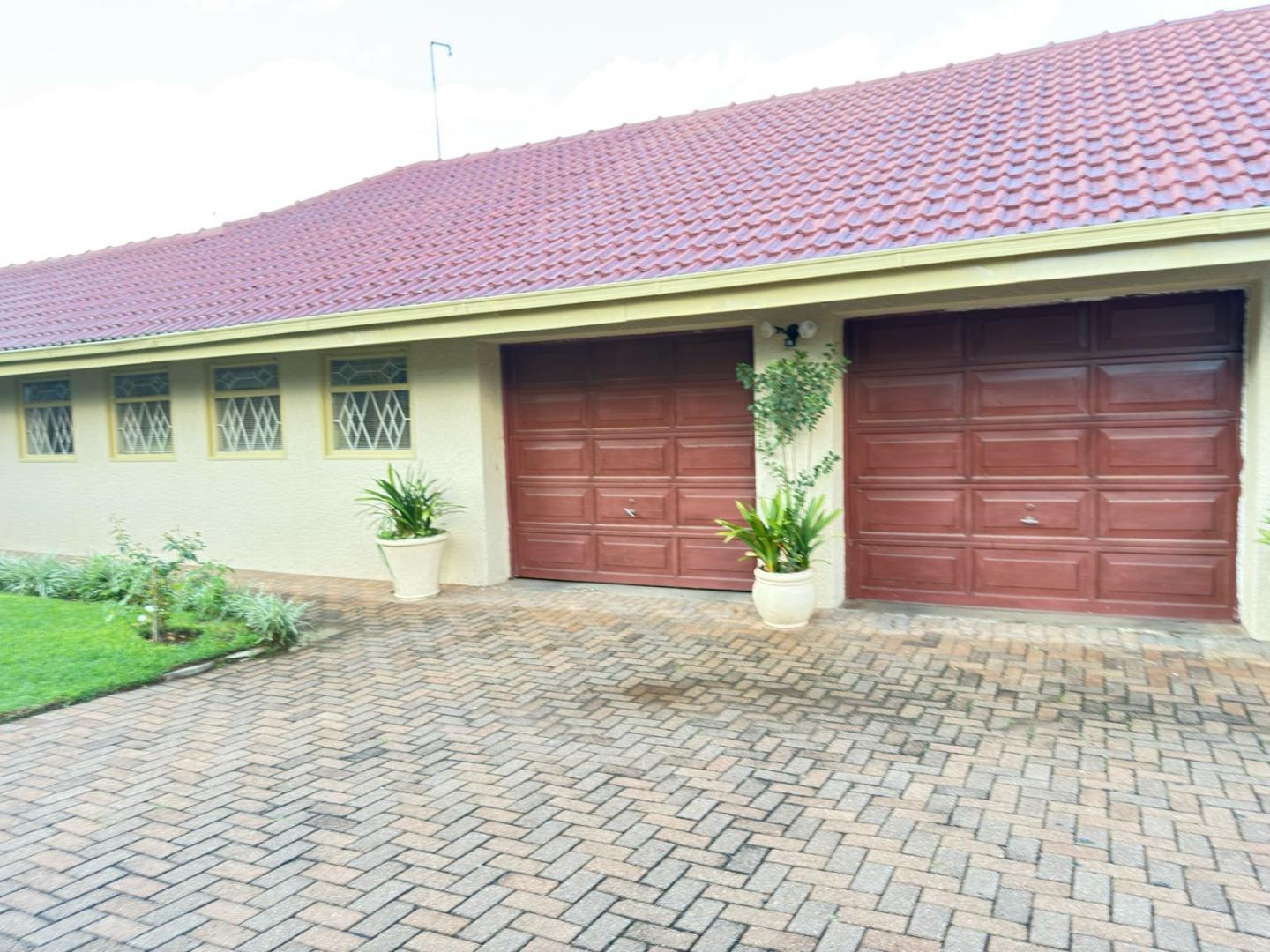 5 Bedroom House for Sale - Gauteng